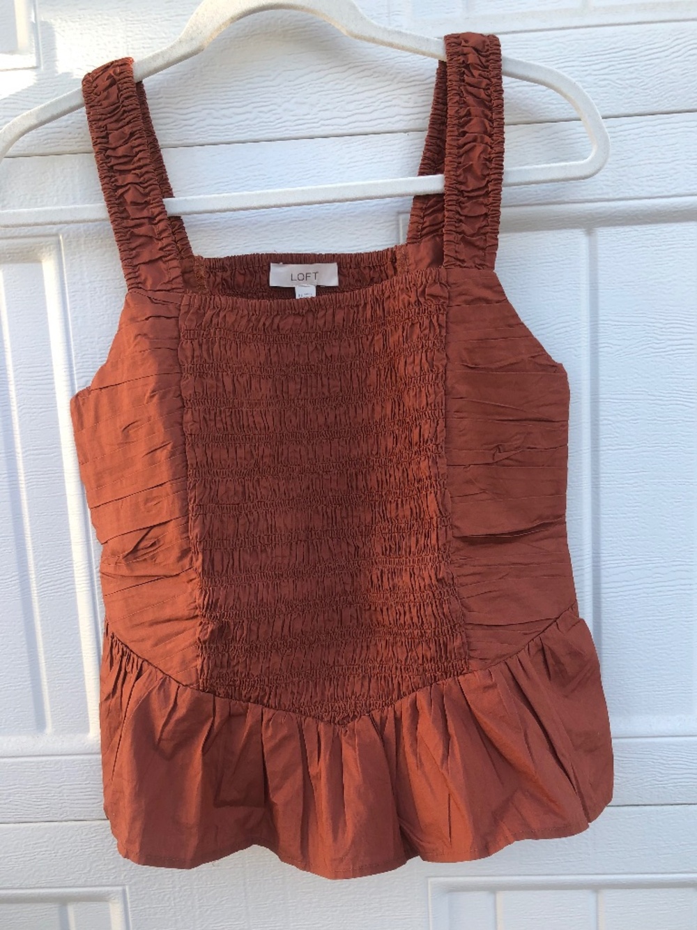 Loft rust/brown sleeveless/strappy top ruched bodice and ruffled bottom